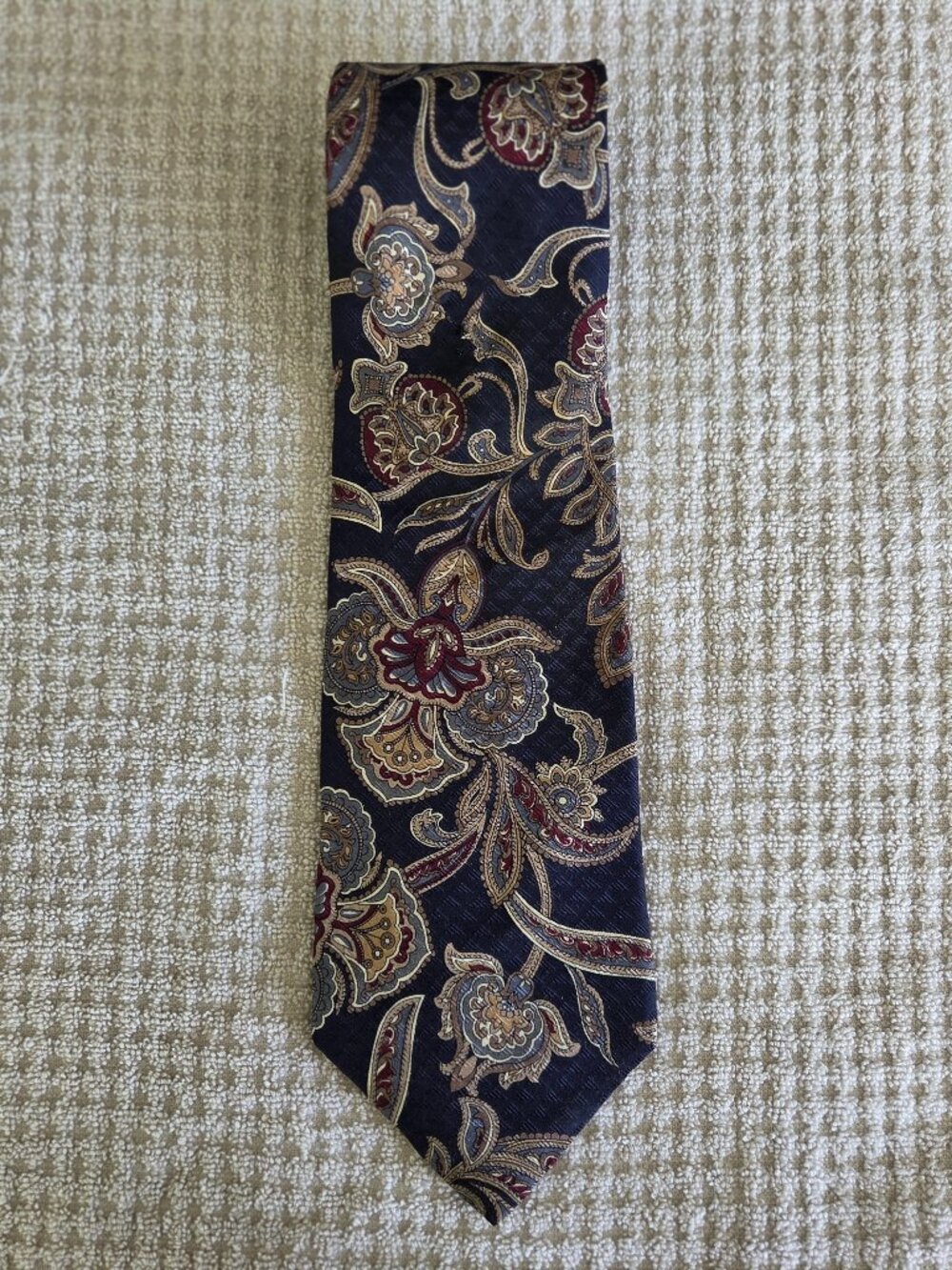 American Traditions Navy Blue, Dark Red & Gold Paisley 100% Italian Silk Tie USA